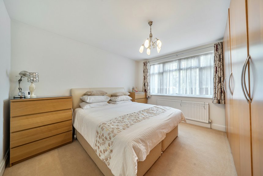 for sale holmdene avenue london 72852 - Gibbs Gillespie