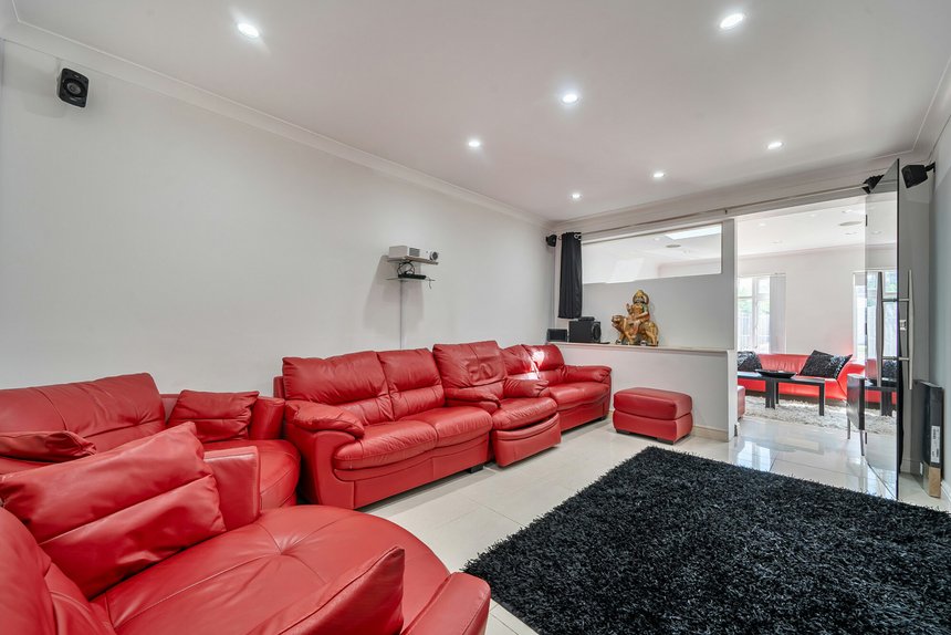 for sale sedgecombe avenue london 72941 - Gibbs Gillespie