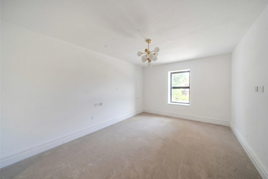 for sale the pipers london 73116 - Gibbs Gillespie