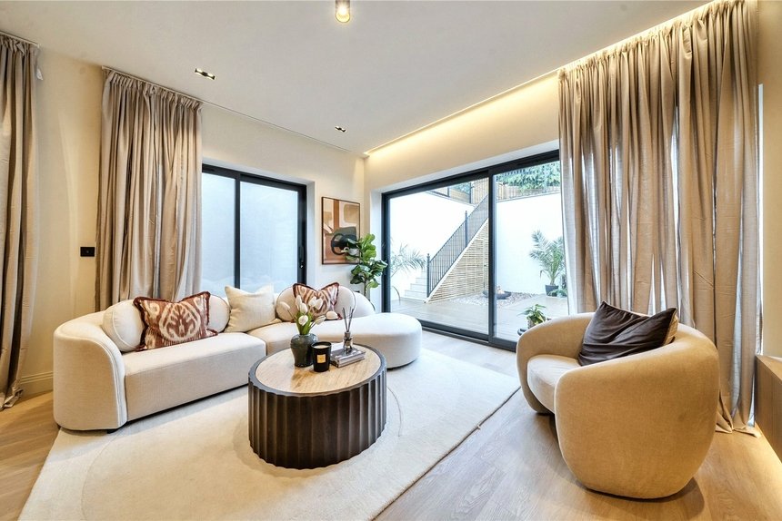 to let creswick road london 73490 - Gibbs Gillespie