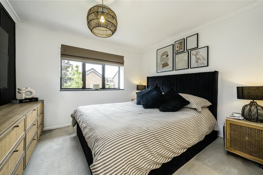 for sale the highway london 73518 - Gibbs Gillespie