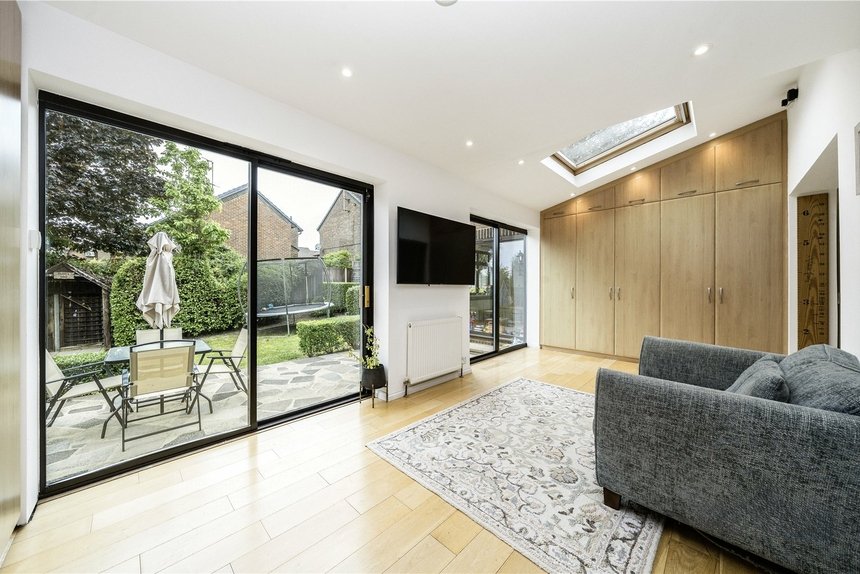 for sale the highway london 73518 - Gibbs Gillespie