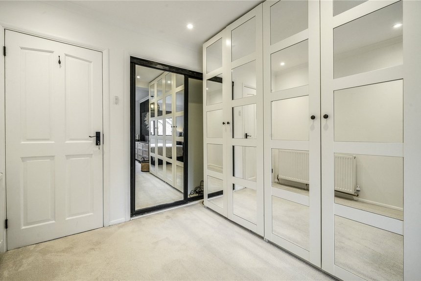 for sale the highway london 73518 - Gibbs Gillespie