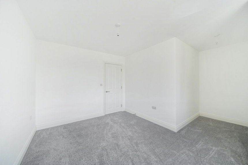 for sale gonville crescent london 73600 - Gibbs Gillespie