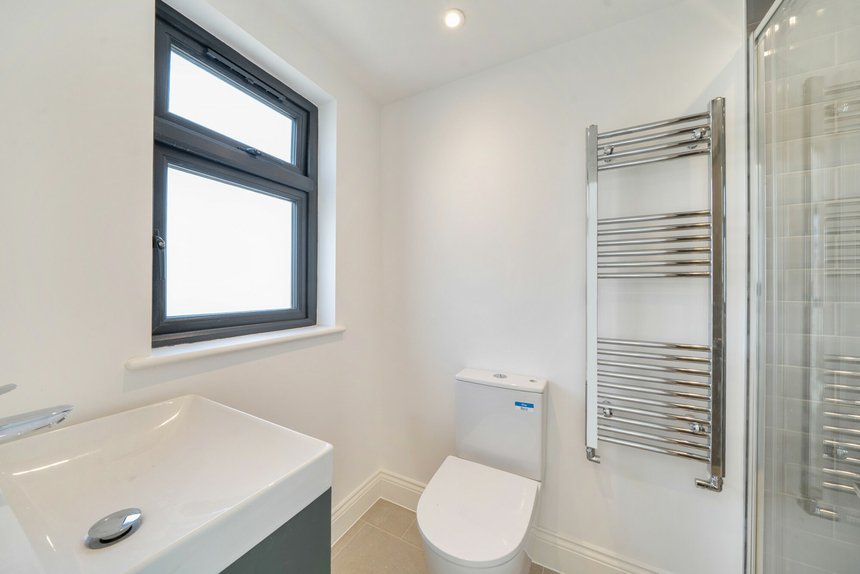 for sale gonville crescent london 73600 - Gibbs Gillespie