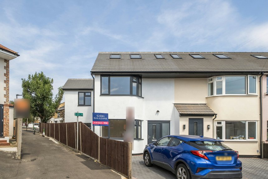 for sale gonville crescent london 73600 - Gibbs Gillespie