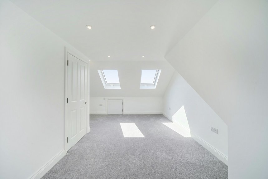 for sale gonville crescent london 73600 - Gibbs Gillespie