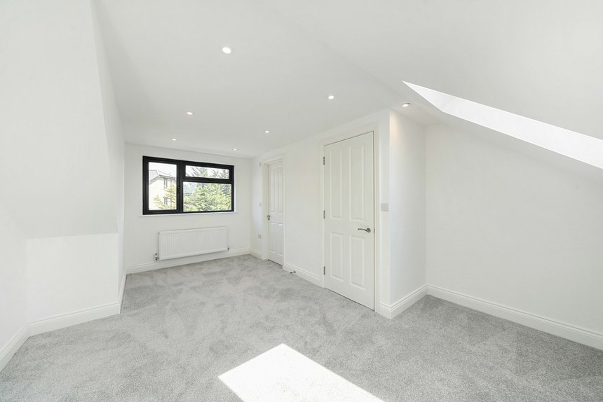 for sale gonville crescent london 73600 - Gibbs Gillespie