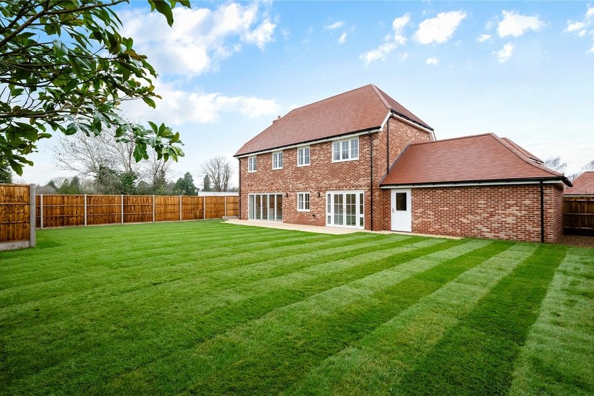 for sale millside grange london 73607 - Gibbs Gillespie