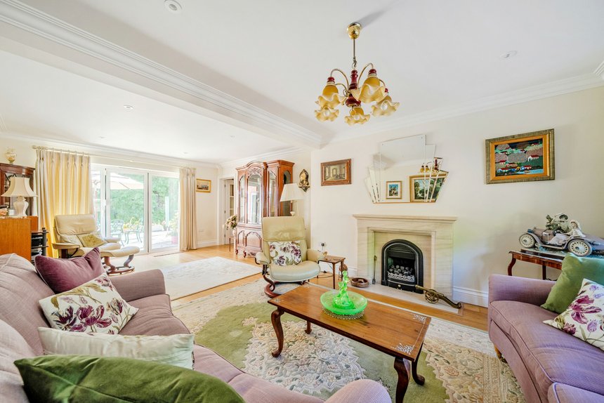 for sale woodhill avenue london 73863 - Gibbs Gillespie
