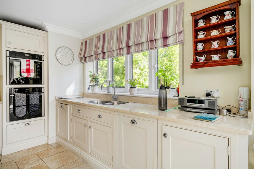 for sale woodhill avenue london 73863 - Gibbs Gillespie