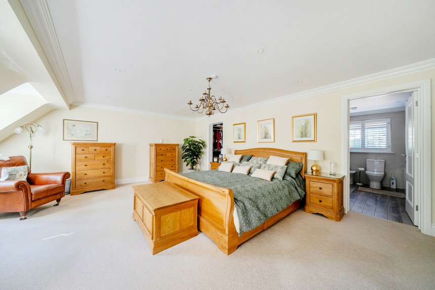 for sale woodhill avenue london 73863 - Gibbs Gillespie