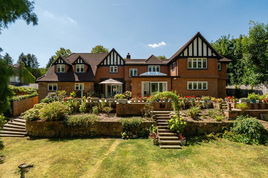for sale woodhill avenue london 73863 - Gibbs Gillespie