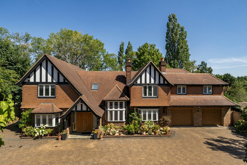 for sale woodhill avenue london 73863 - Gibbs Gillespie