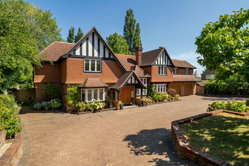 for sale woodhill avenue london 73863 - Gibbs Gillespie