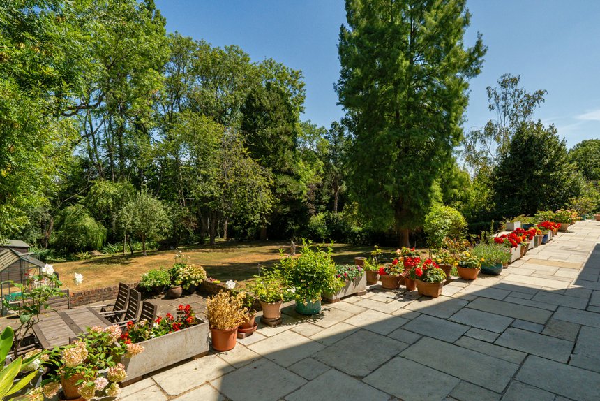 for sale woodhill avenue london 73863 - Gibbs Gillespie