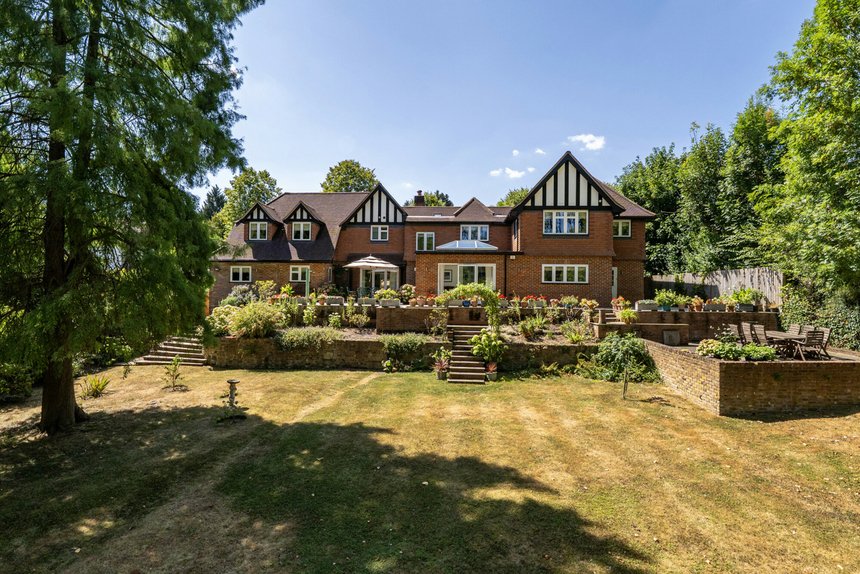 for sale woodhill avenue london 73863 - Gibbs Gillespie