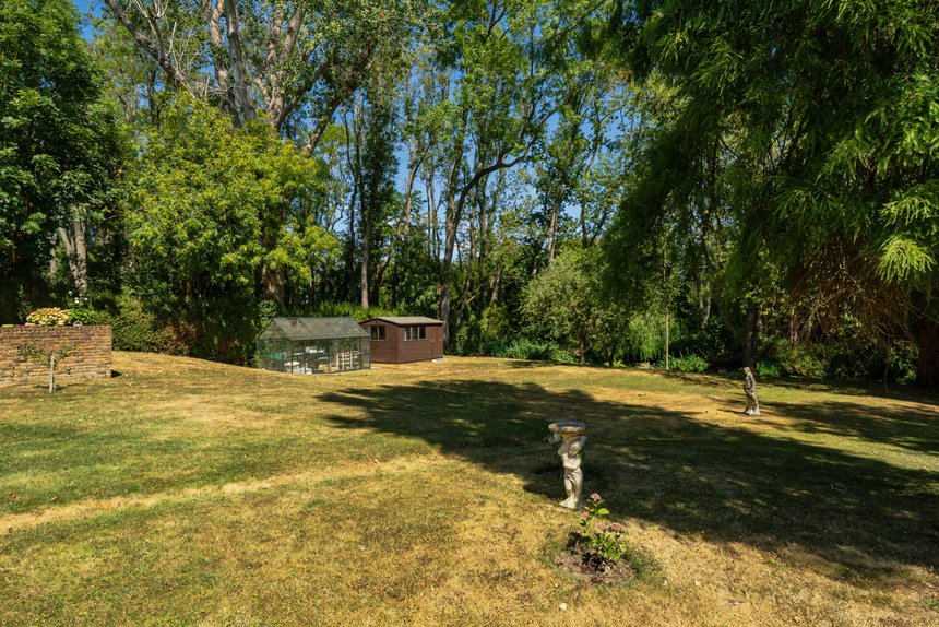 for sale woodhill avenue london 73863 - Gibbs Gillespie