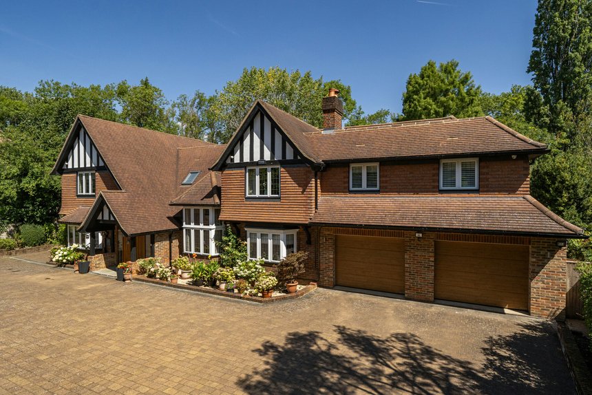 for sale woodhill avenue london 73863 - Gibbs Gillespie