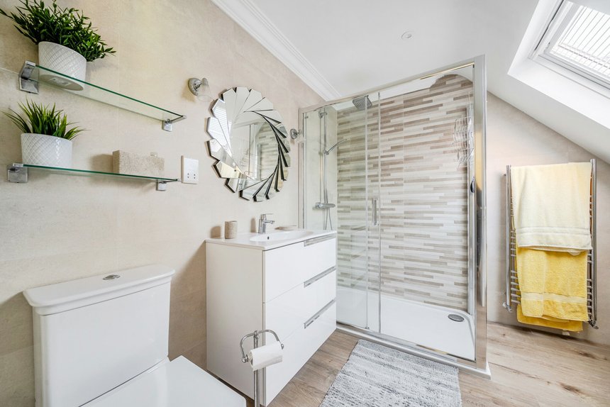 for sale woodhill avenue london 73863 - Gibbs Gillespie