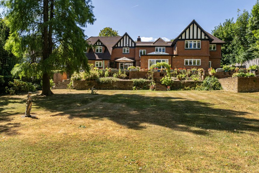for sale woodhill avenue london 73863 - Gibbs Gillespie