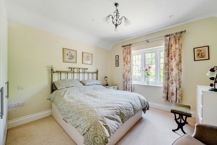 for sale woodhill avenue london 73863 - Gibbs Gillespie