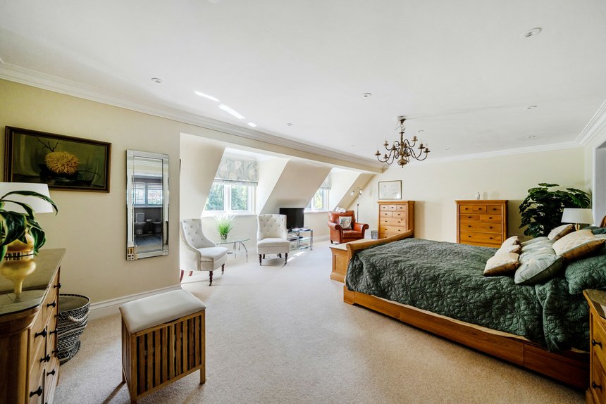 for sale woodhill avenue london 73863 - Gibbs Gillespie