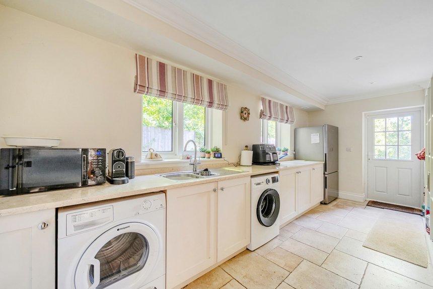 for sale woodhill avenue london 73863 - Gibbs Gillespie