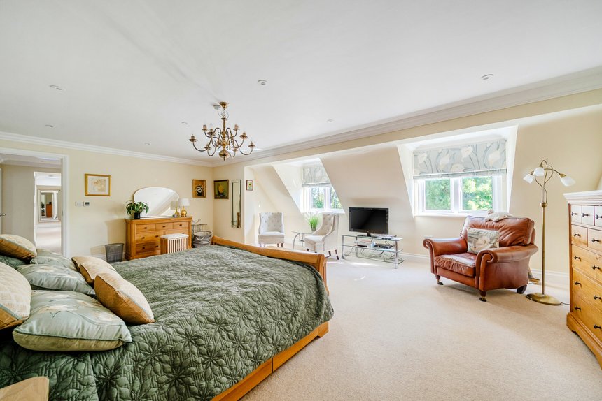 for sale woodhill avenue london 73863 - Gibbs Gillespie