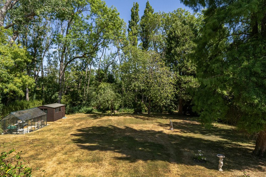 for sale woodhill avenue london 73863 - Gibbs Gillespie