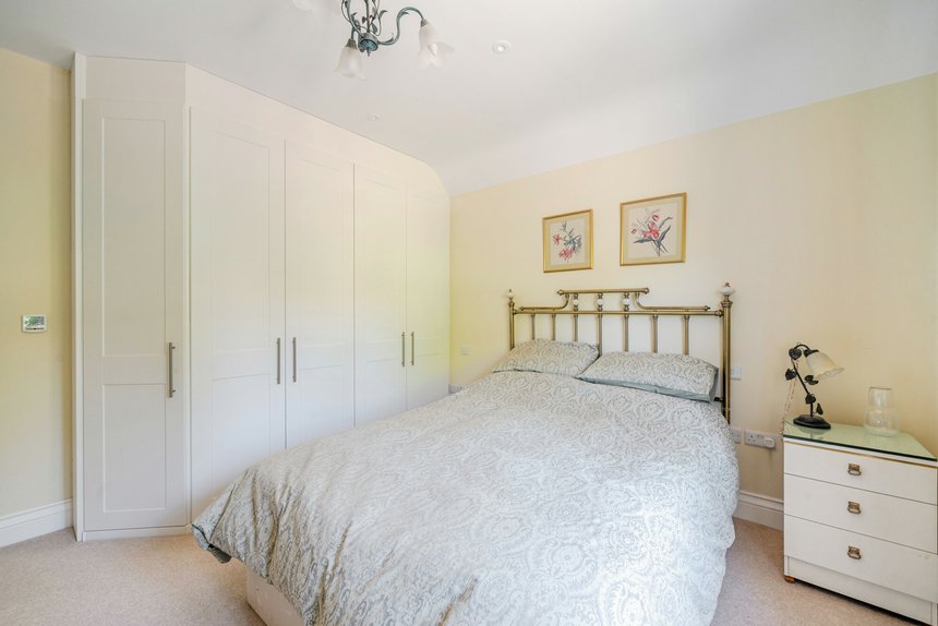 for sale woodhill avenue london 73863 - Gibbs Gillespie