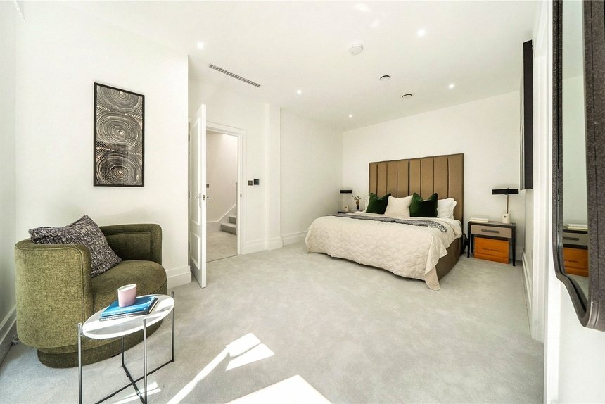 let agreed rosemont road london 74106 - Gibbs Gillespie