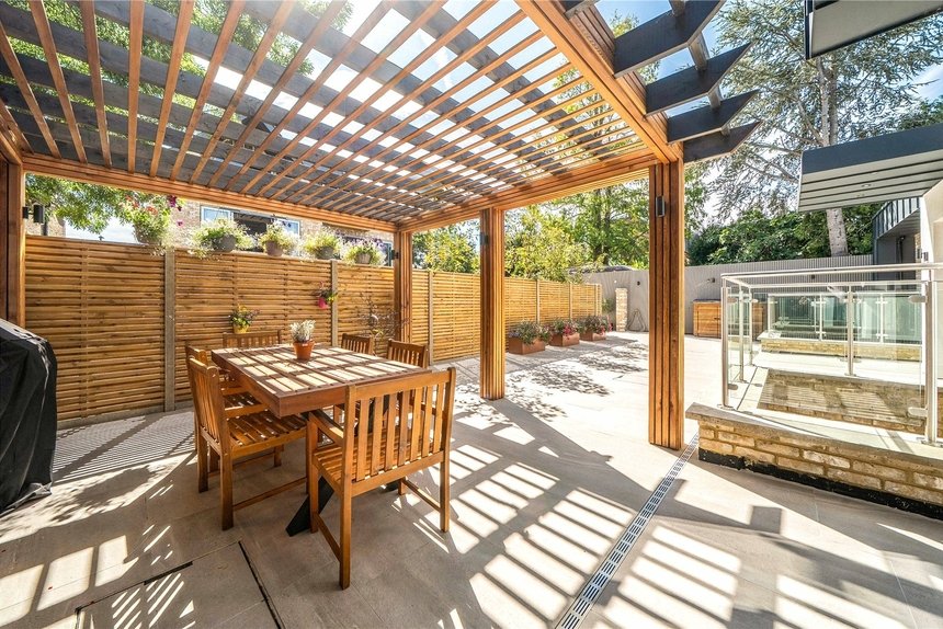 let agreed rosemont road london 74106 - Gibbs Gillespie