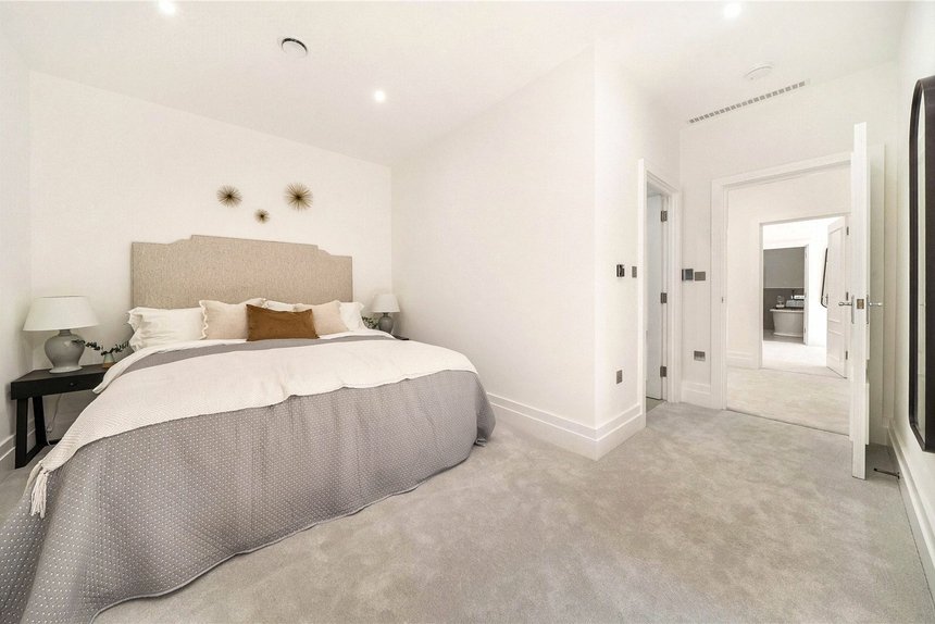 let agreed rosemont road london 74106 - Gibbs Gillespie