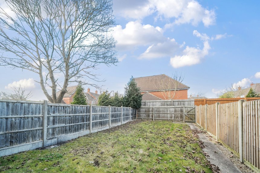 under offer goodhall close london 9153 - Gibbs Gillespie