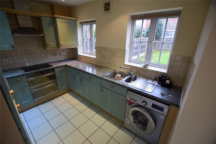 under offer goodhall close london 9153 - Gibbs Gillespie