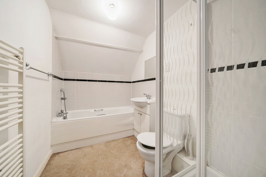 under offer goodhall close london 9153 - Gibbs Gillespie