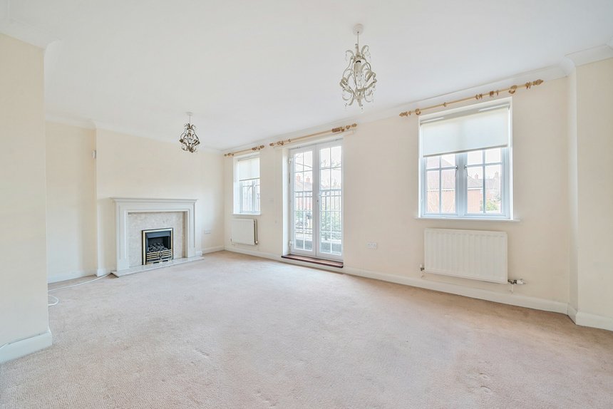 under offer goodhall close london 9153 - Gibbs Gillespie