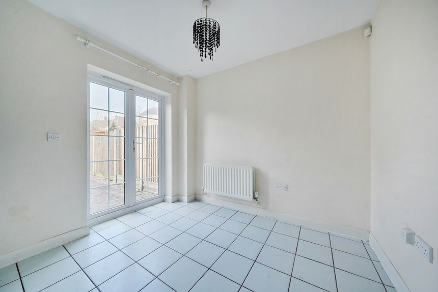 under offer goodhall close london 9153 - Gibbs Gillespie