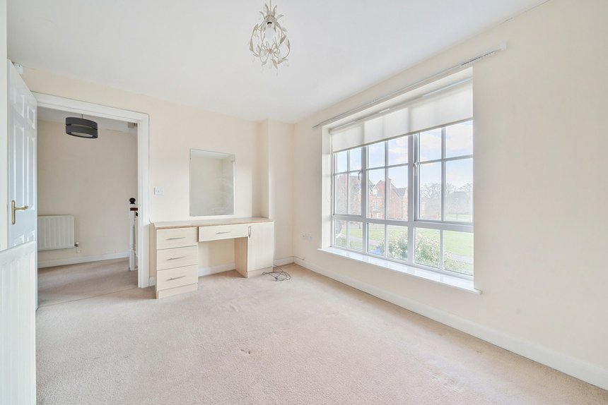 under offer goodhall close london 9153 - Gibbs Gillespie