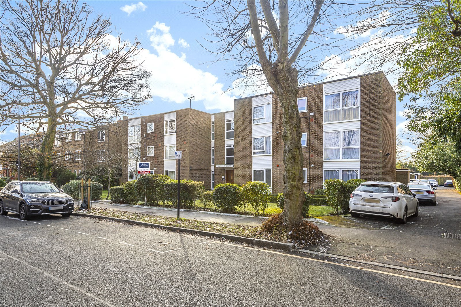 2 Bedroom Flat Apartment For Sale In Randolph Court