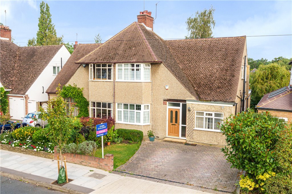 3 bedroom House for sale in Evelyn Avenue, Ruislip, Middlesex, HA4