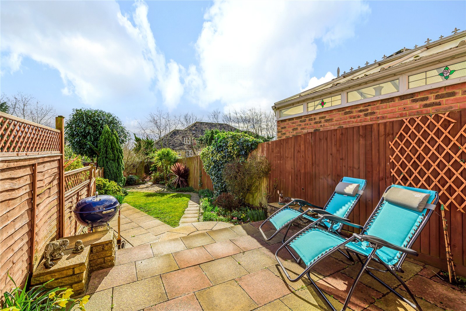 2 bedroom House for sale in Thellusson Way, Rickmansworth, Hertfordshire, WD3 Gibbs Gillespie