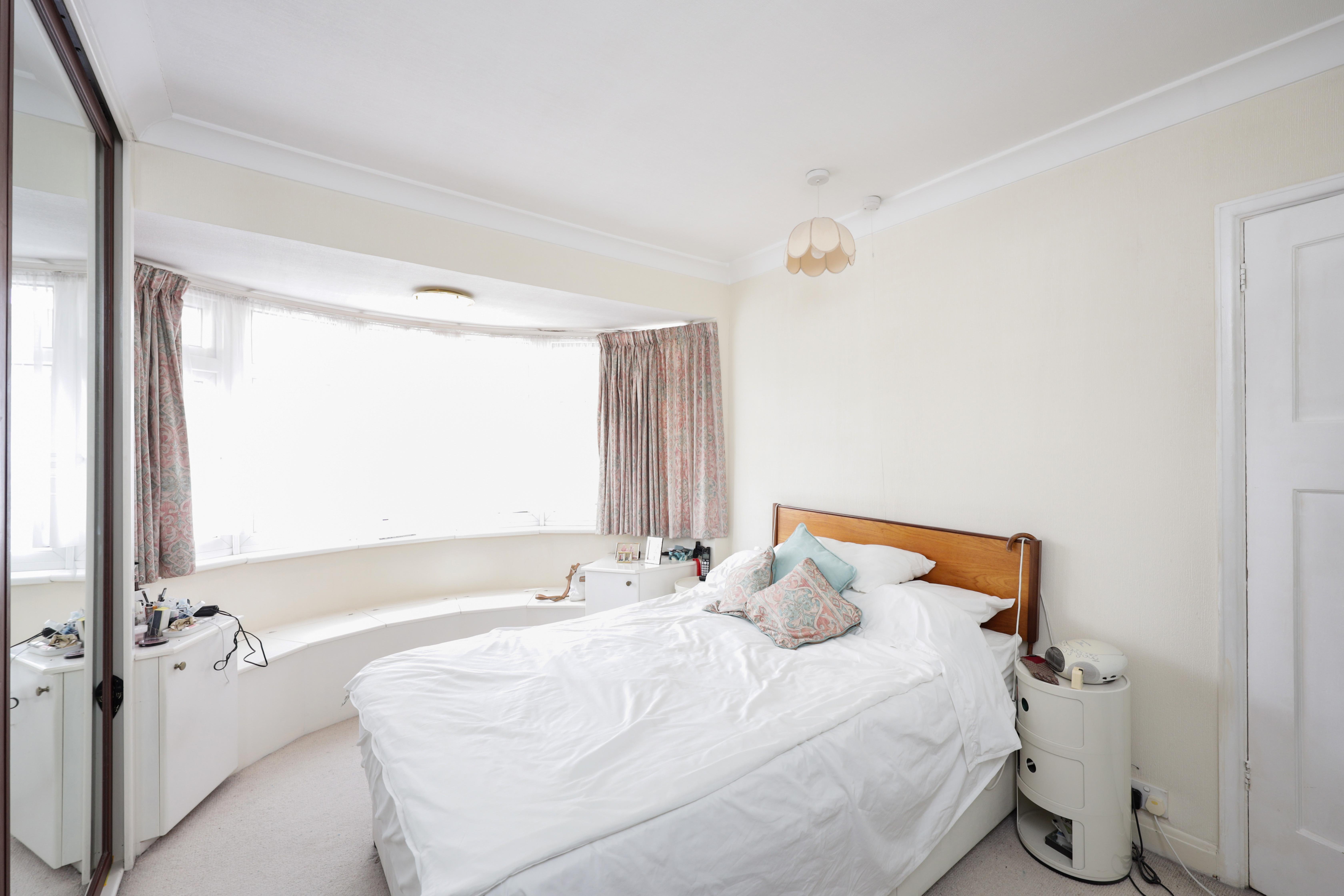 3 bedroom House for sale in Durley Avenue, Pinner, Middlesex, HA5 Gibbs Gillespie