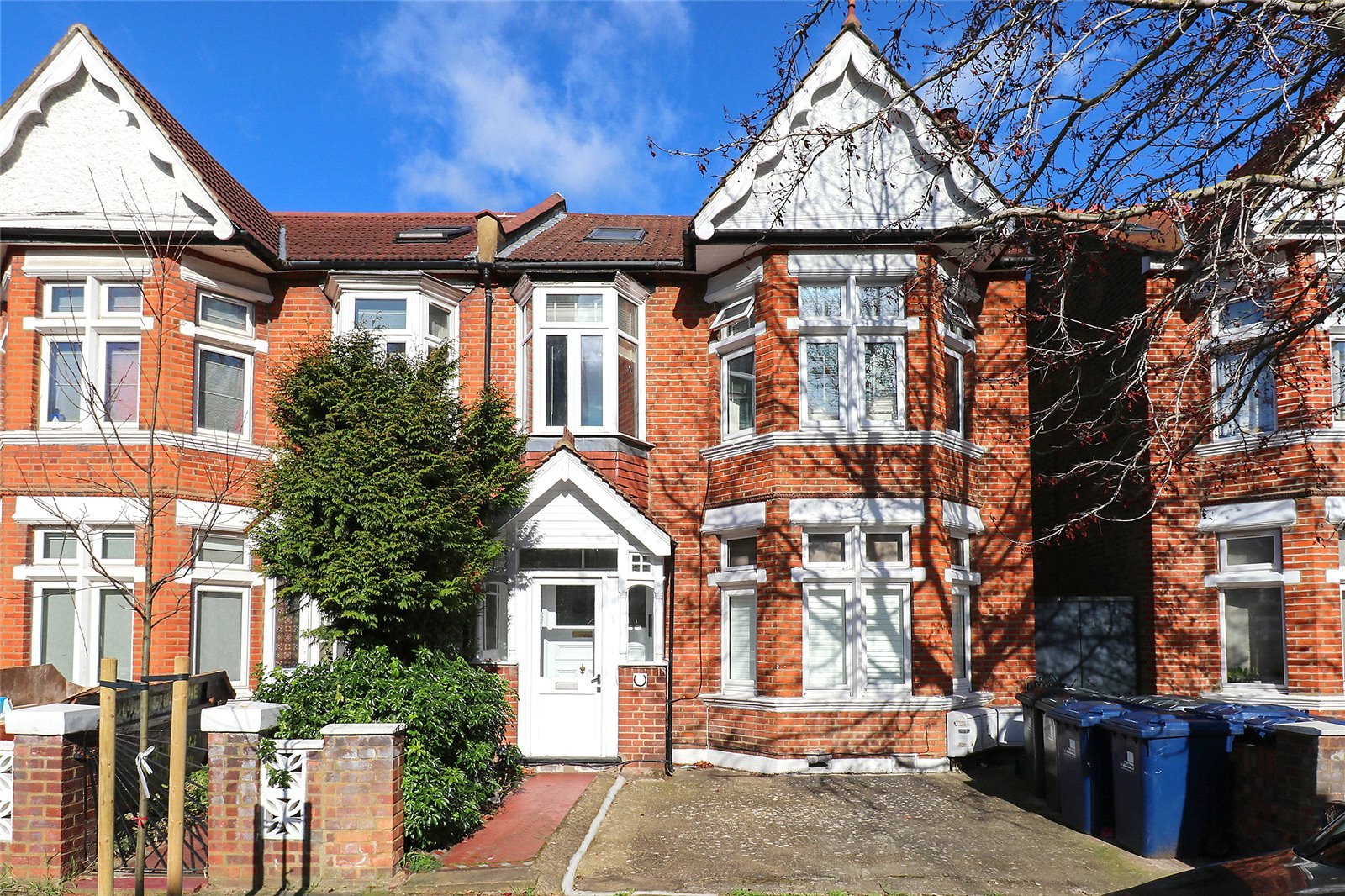 2 bedroom Flat/Apartment for sale in Craven Avenue, Ealing, W5 Gibbs
