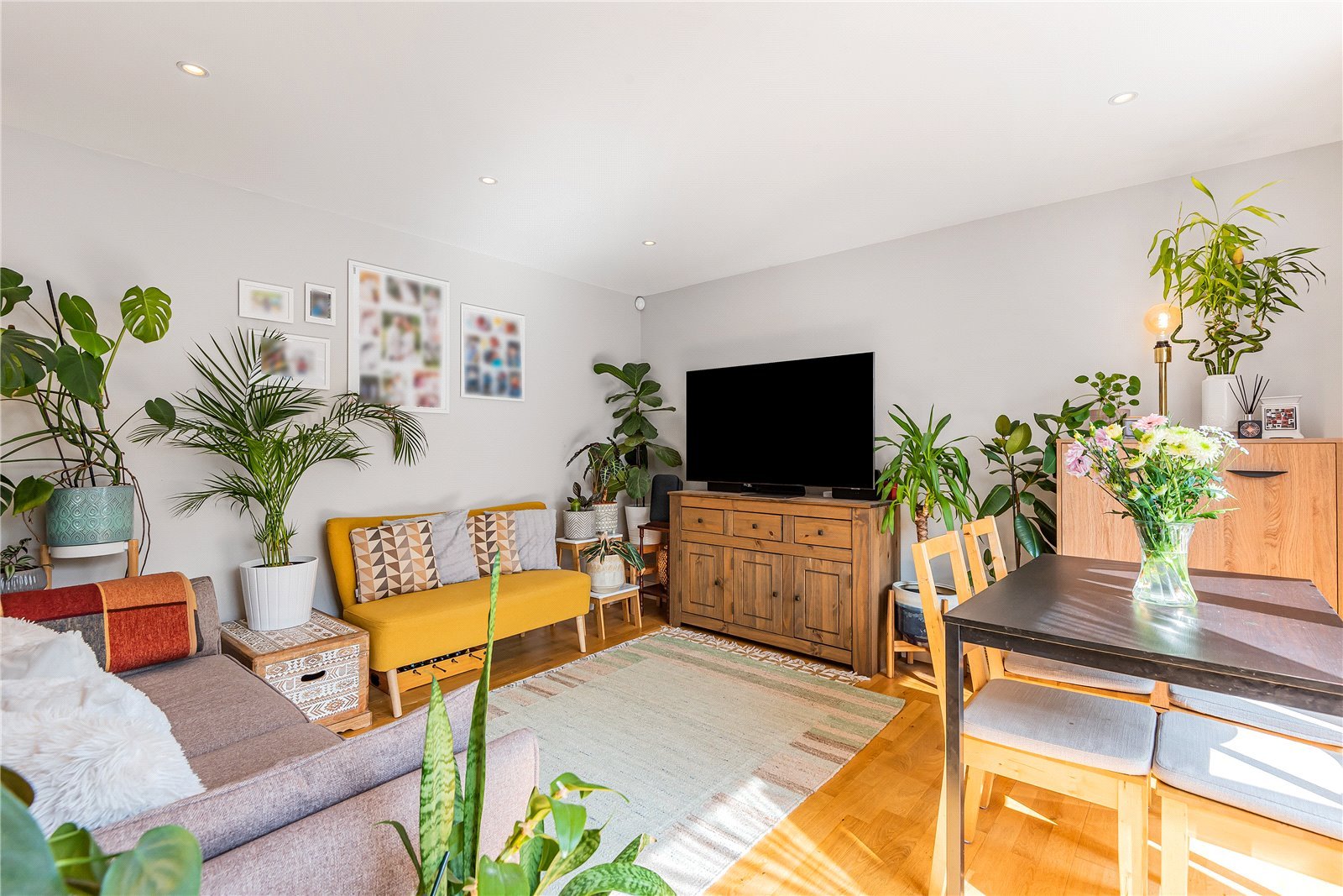 2 bedroom House for sale in High Street, Harefield, Uxbridge, UB9