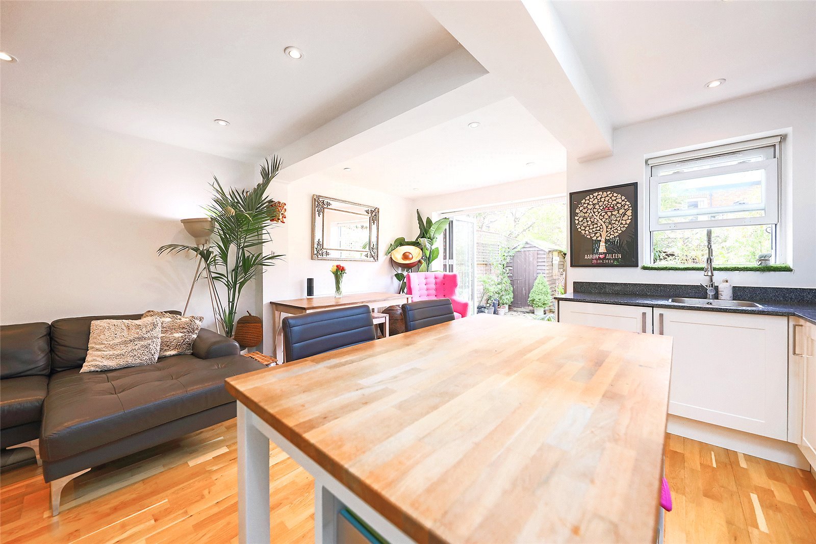 2 bedroom Flat/Apartment for sale in Haven Lane, Ealing, London, W5