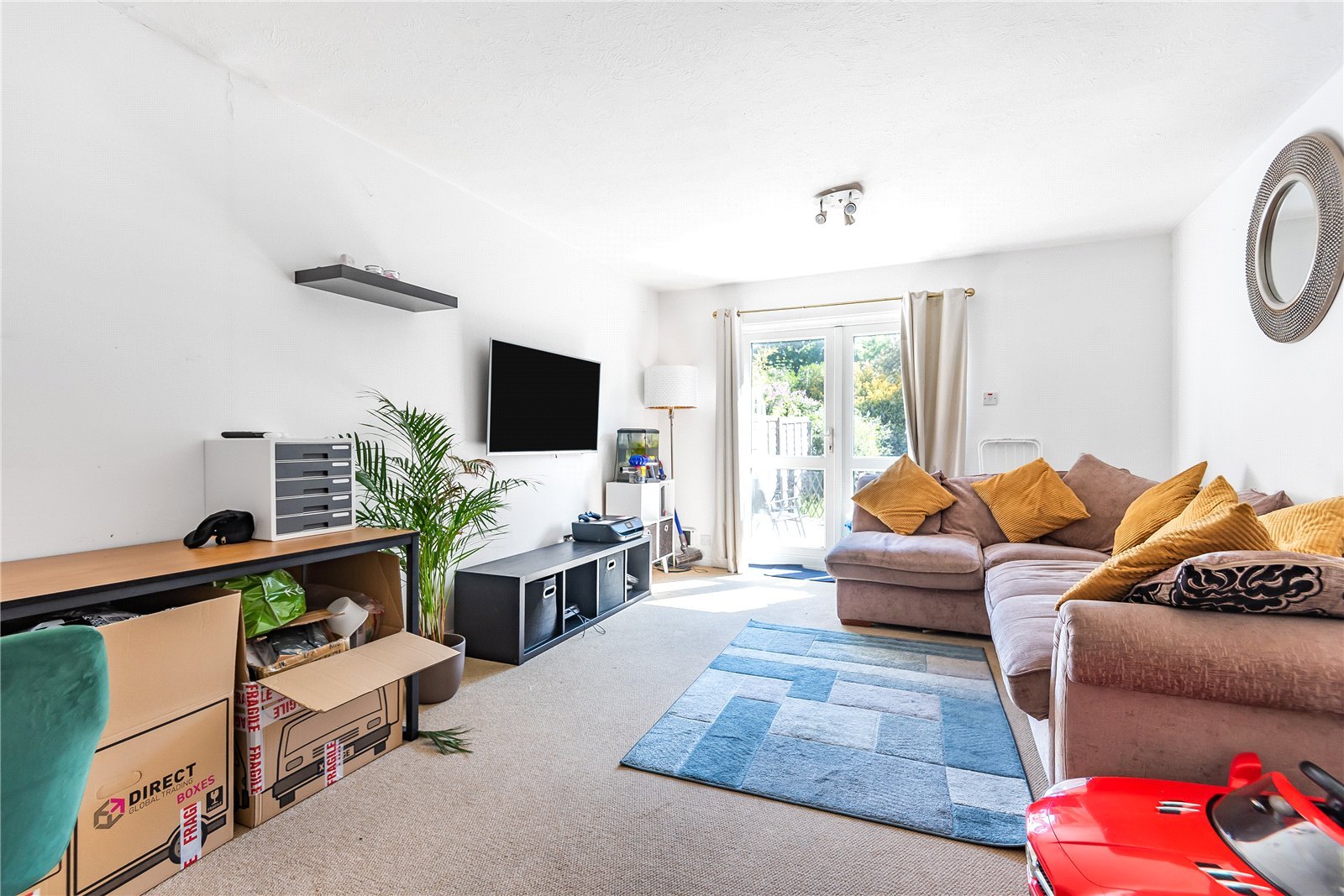 2 bedroom House for sale in Waller Drive, Northwood, Middlesex, HA6