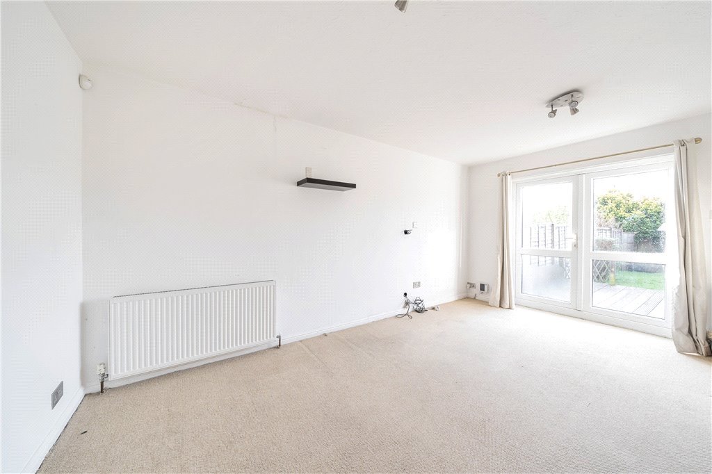 2 bedroom House for sale in Waller Drive, Northwood, Middlesex, HA6