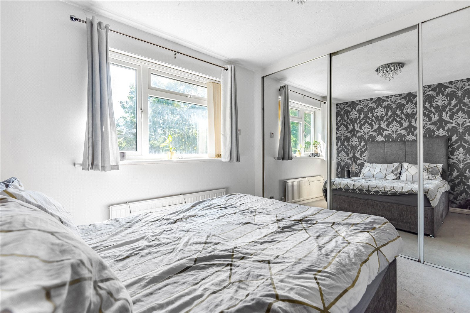 2 bedroom House for sale in Waller Drive, Northwood, Middlesex, HA6